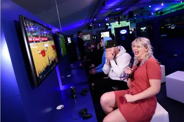 Gamefx Guests Playing Games